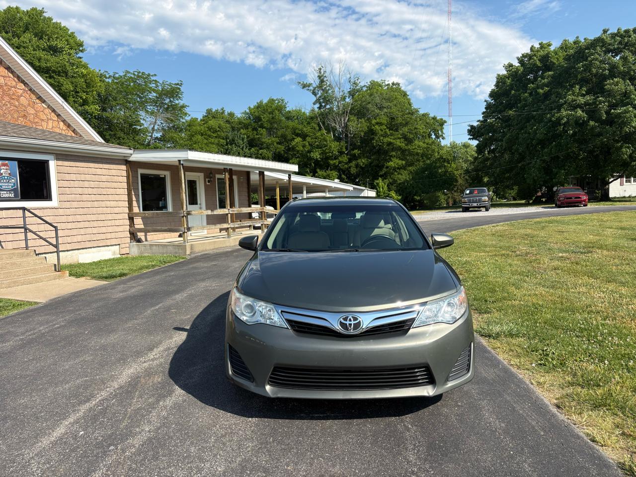 Toyota Camry 4dr Sdn LE Auto 2012