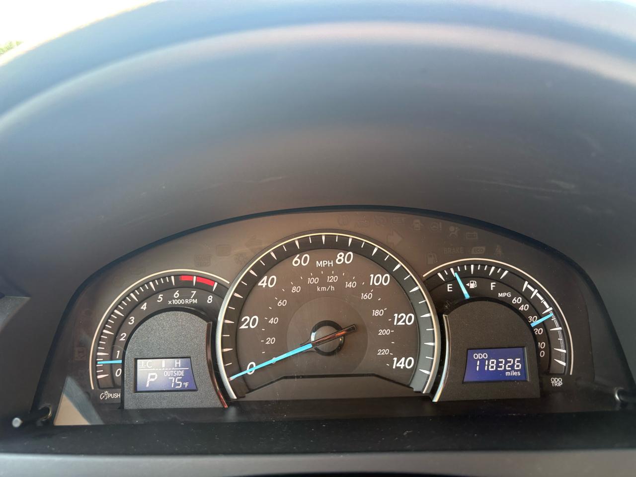 Toyota Camry 4dr Sdn LE Auto 2012