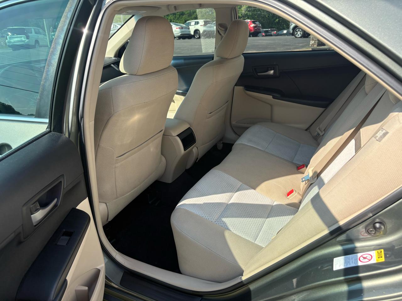 Toyota Camry 4dr Sdn LE Auto 2012