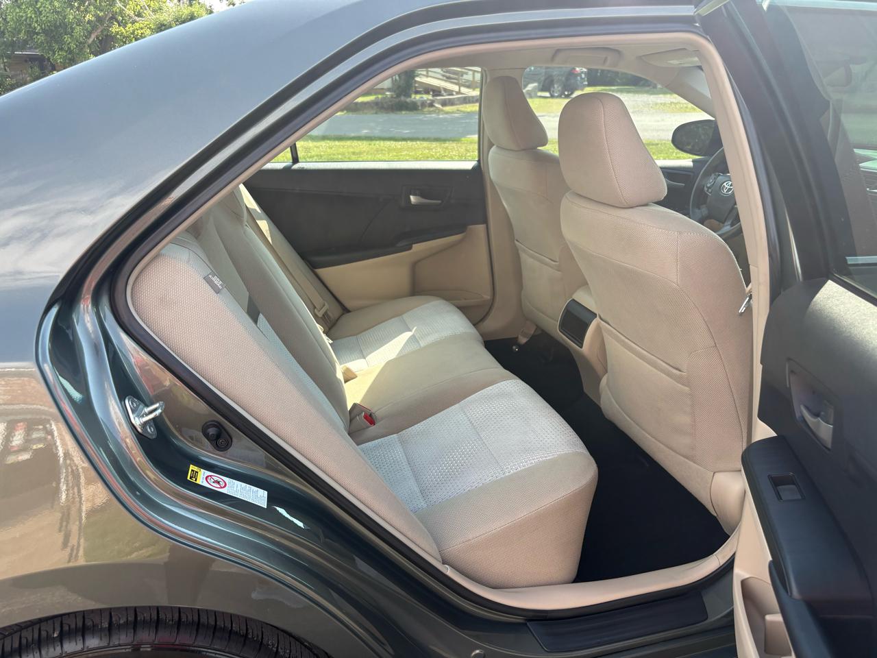 Toyota Camry 4dr Sdn LE Auto 2012