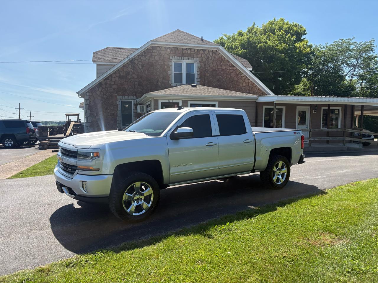 2018 Chevrolet Silverado 1500 Z71 Crew Cab 4WD