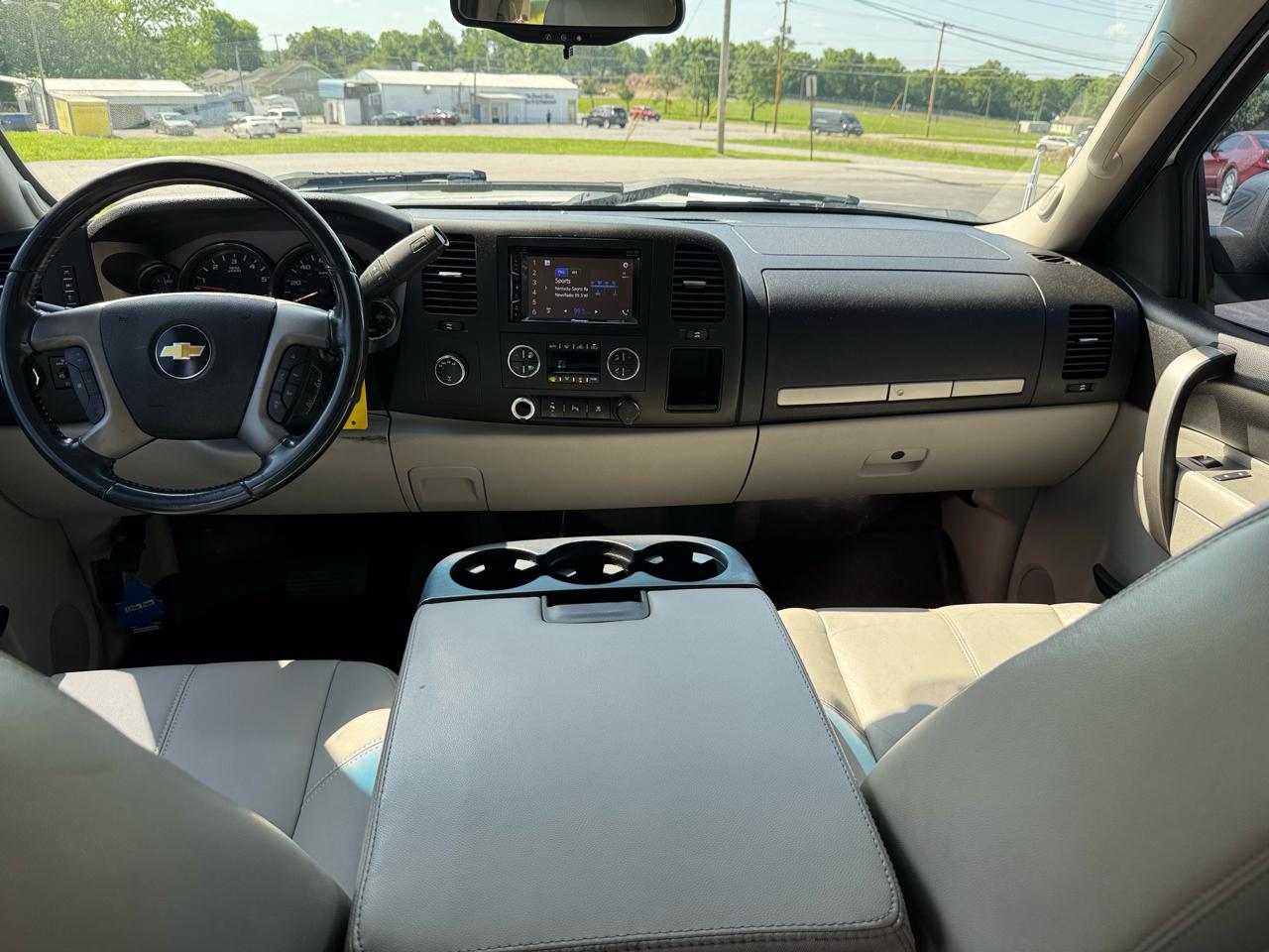 Chevrolet Silverado 1500 4WD Crew Cab 143.5" LT 2011