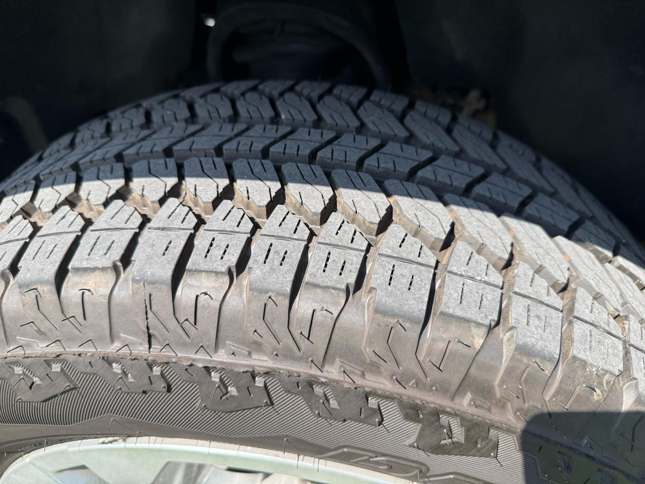 Chevrolet Silverado 1500 4WD Crew Cab 143.5" LT 2011
