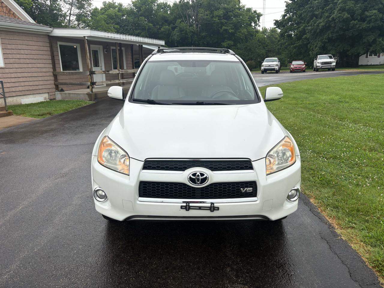 Toyota RAV4 Limited FWD 2010