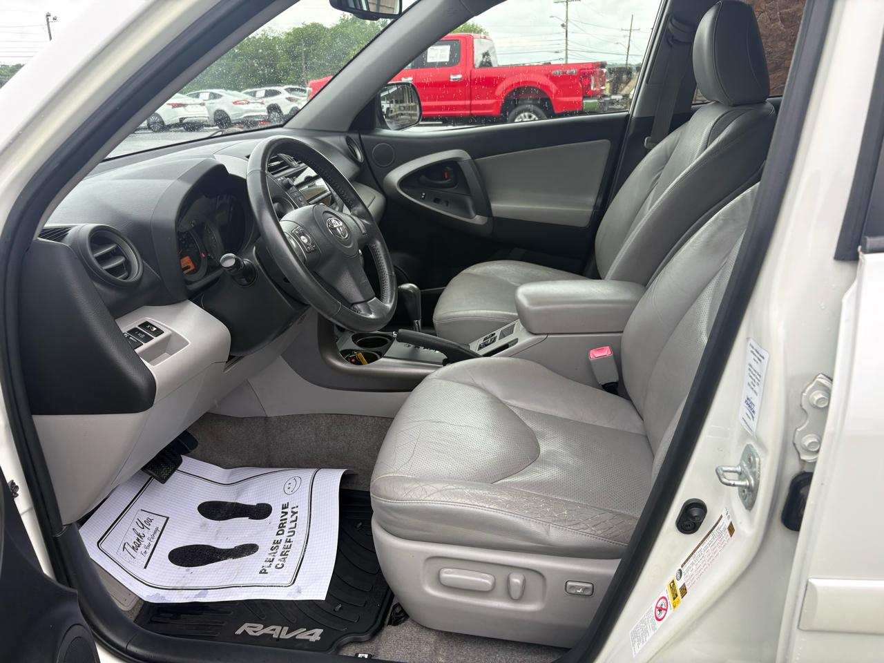 Toyota RAV4 Limited FWD 2010