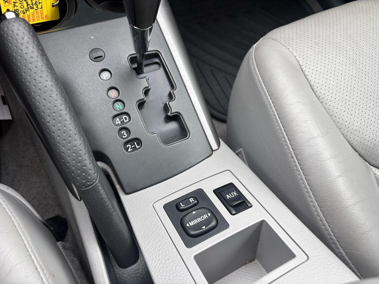 Toyota RAV4 Limited FWD 2010