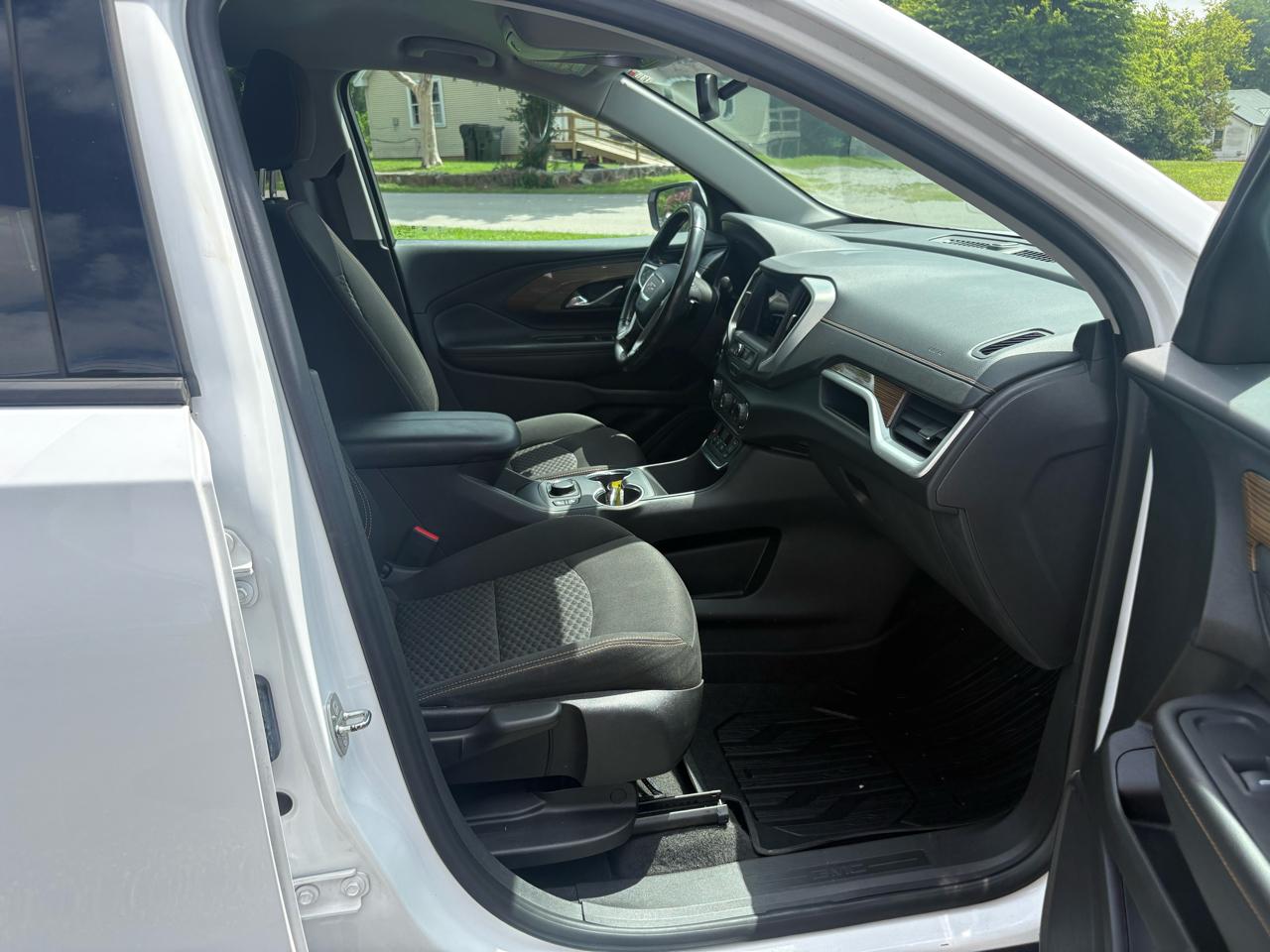 GMC Terrain FWD 4dr SLE 2019