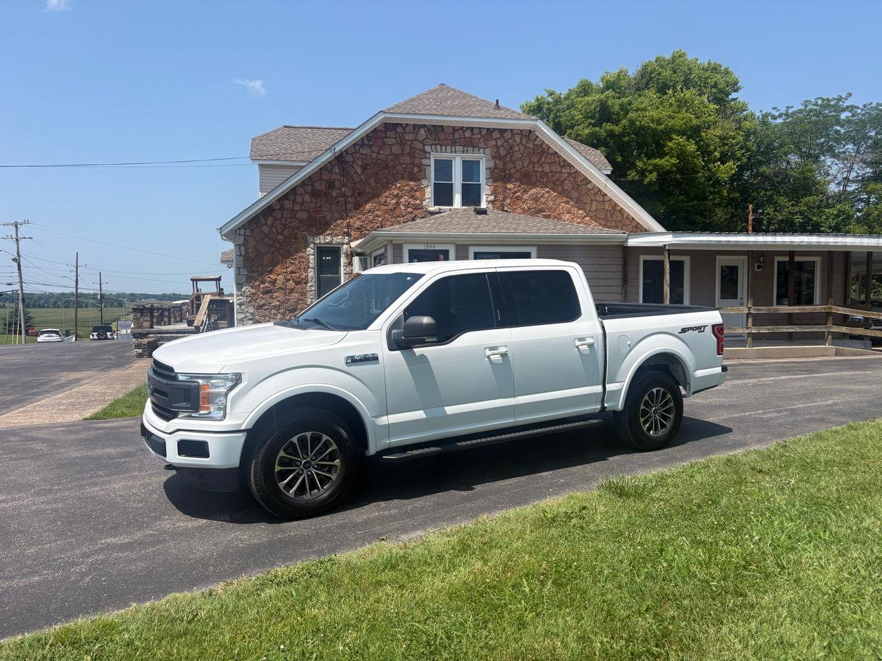 2020 Ford F-150 4WD SuperCrew 139" XLT