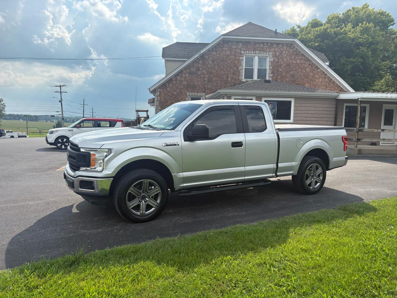 Ford F-150 2WD SuperCab 145" XL 2019