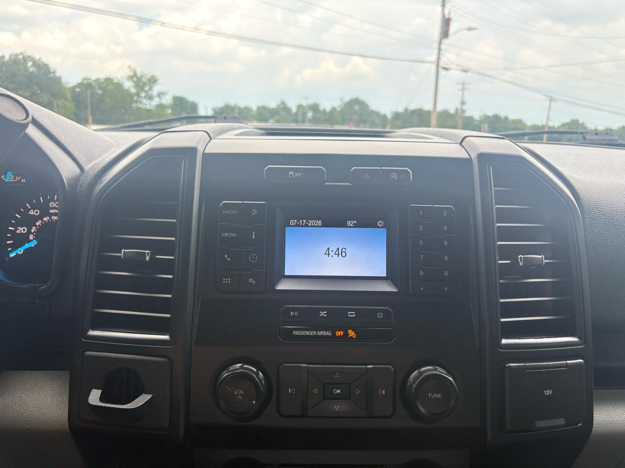 Ford F-150 2WD SuperCab 145" XL 2019