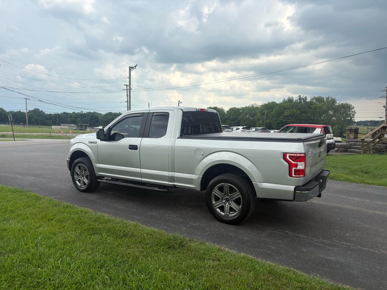 Ford F-150 2WD SuperCab 145" XL 2019