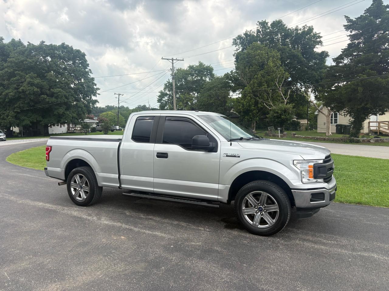 Ford F-150 2WD SuperCab 145" XL 2019
