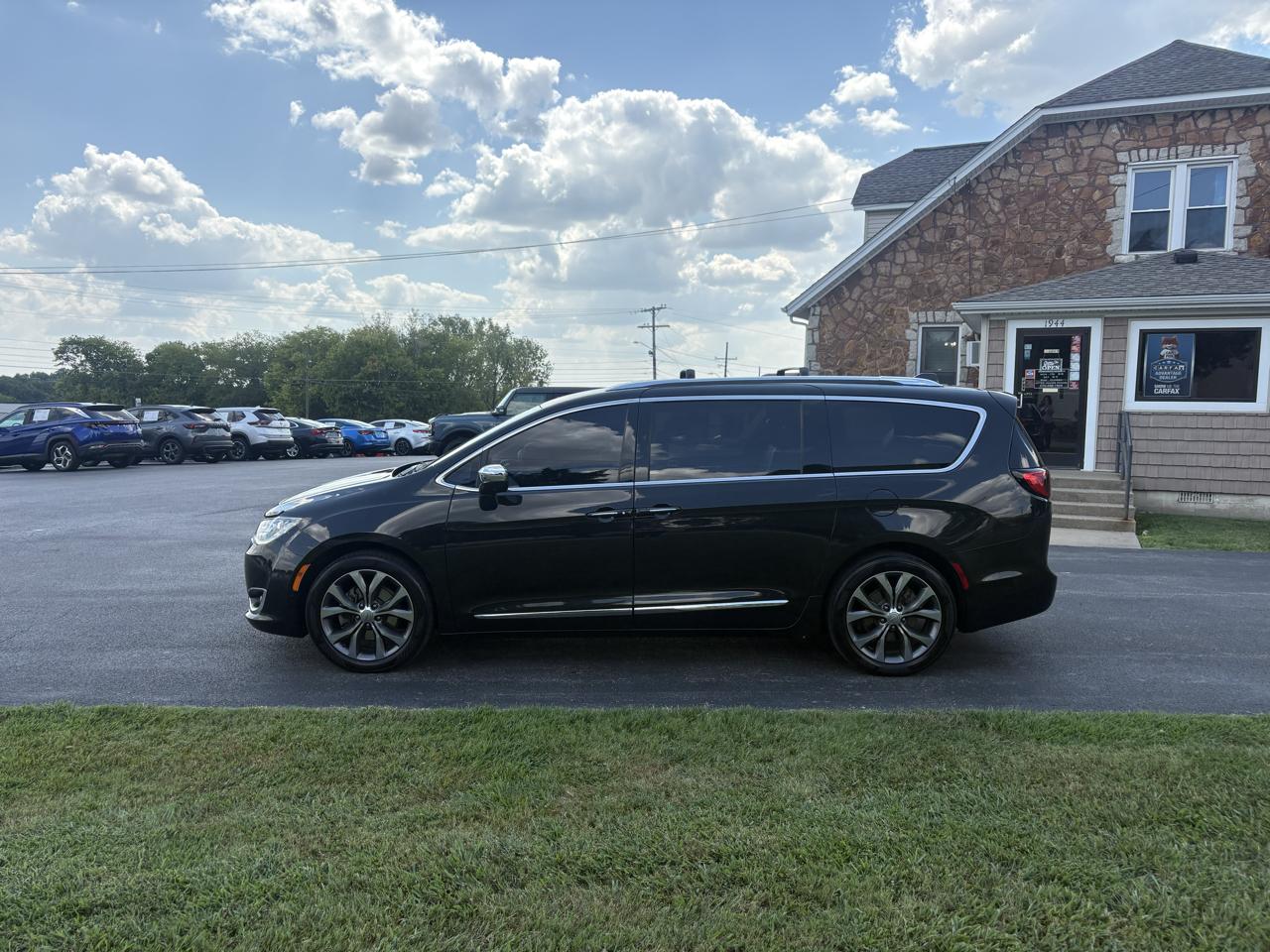 Chrysler Pacifica Limited FWD 2017