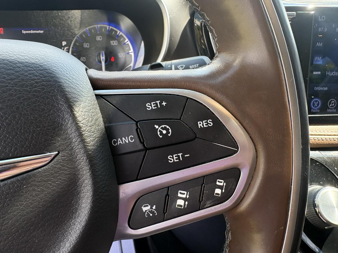 Chrysler Pacifica Limited FWD 2017
