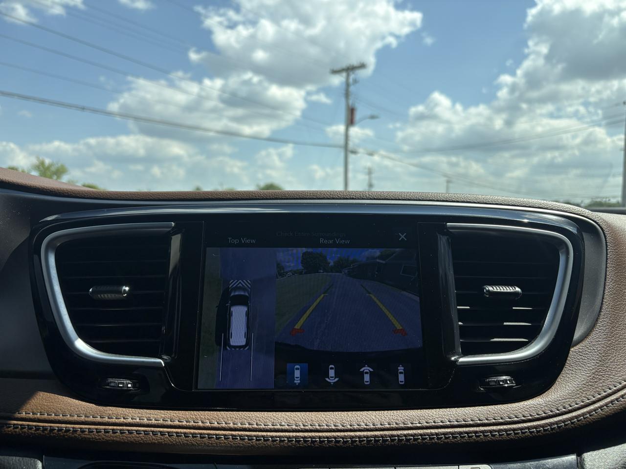 Chrysler Pacifica Limited FWD 2017