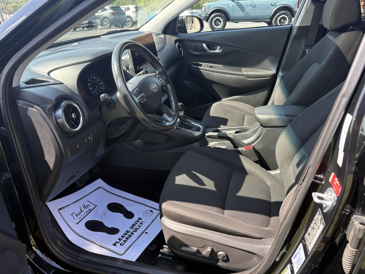 Hyundai Kona SEL Auto FWD 2023