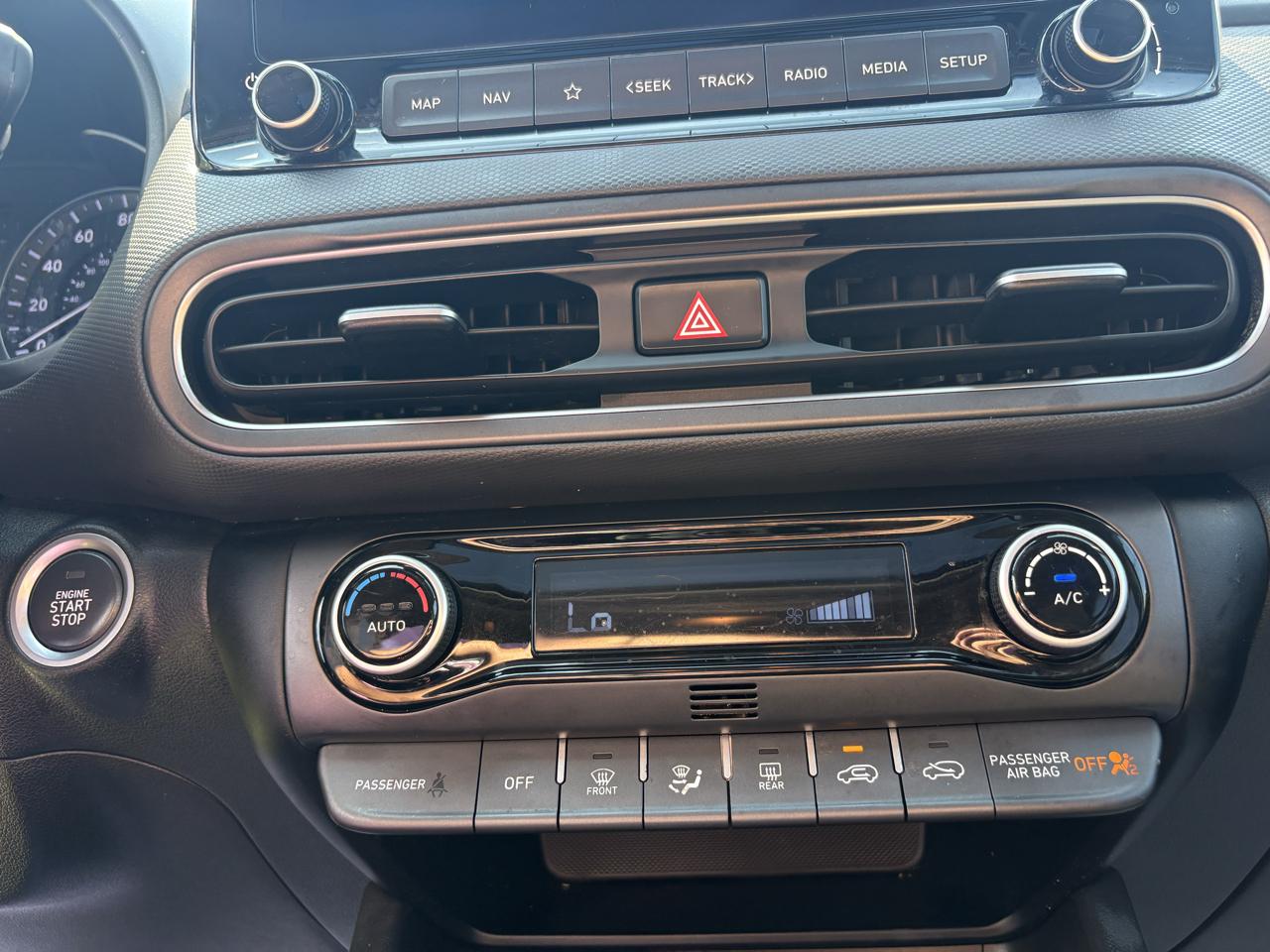 Hyundai Kona SEL Auto FWD 2023