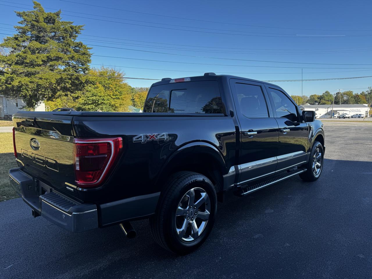 Ford F-150 4WD SuperCrew 139" XLT 2021