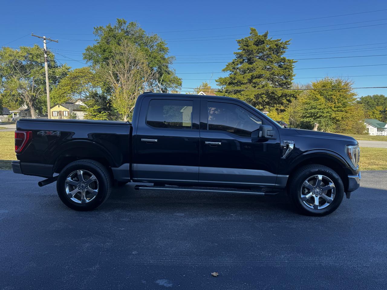 Ford F-150 4WD SuperCrew 139" XLT 2021