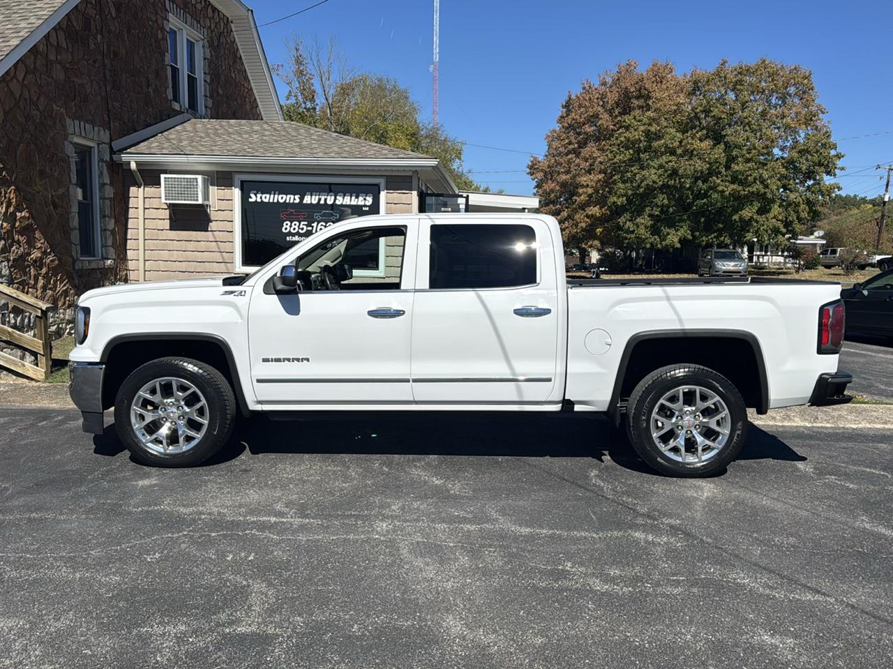 GMC Sierra 1500 4WD Crew Cab 143.5" SLT 2016