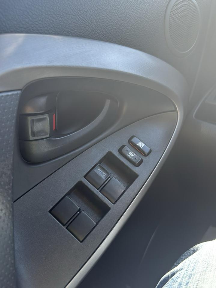 Toyota RAV4 2WD 4dr 4-cyl Sport (Natl) 2007