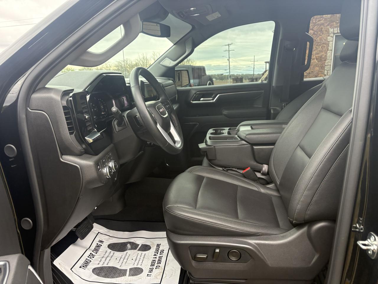 GMC Sierra 1500 4WD Crew Cab 147" SLT 2026