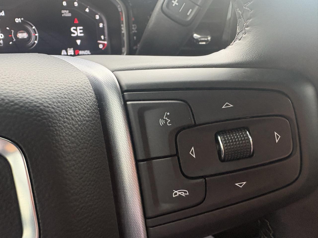 GMC Sierra 1500 4WD Crew Cab 147" SLT 2026