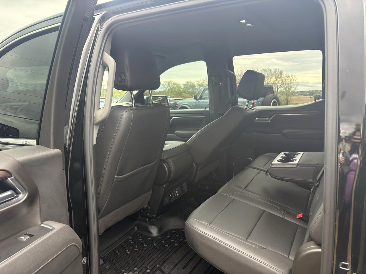 GMC Sierra 1500 4WD Crew Cab 147" SLT 2026