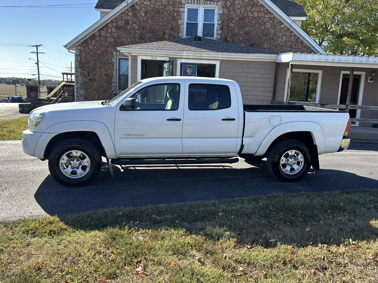 Toyota Tacoma 2WD Dbl LB V6 AT PreRunner (Natl) 2008