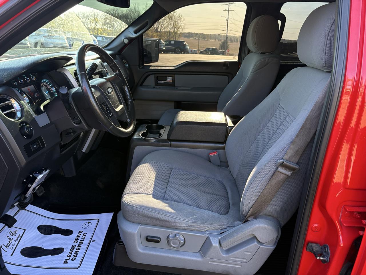 Ford F-150 2WD SuperCrew 145" XLT 2014