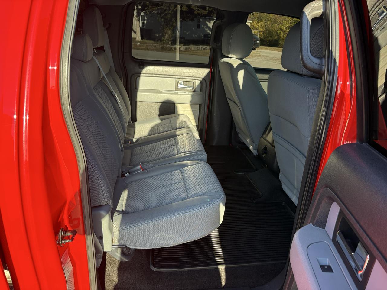 Ford F-150 2WD SuperCrew 145" XLT 2014