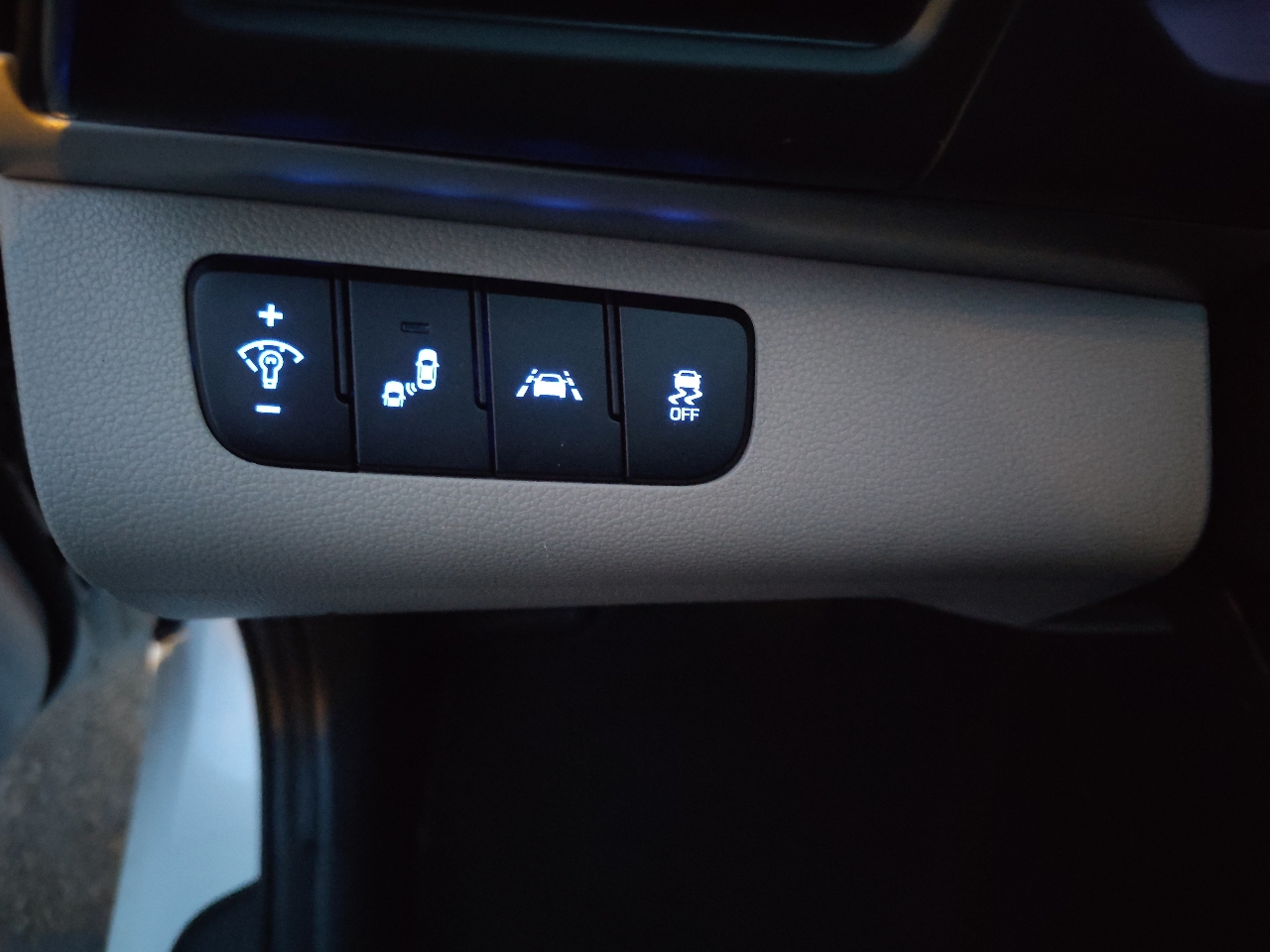 Hyundai Elantra Limited 2020