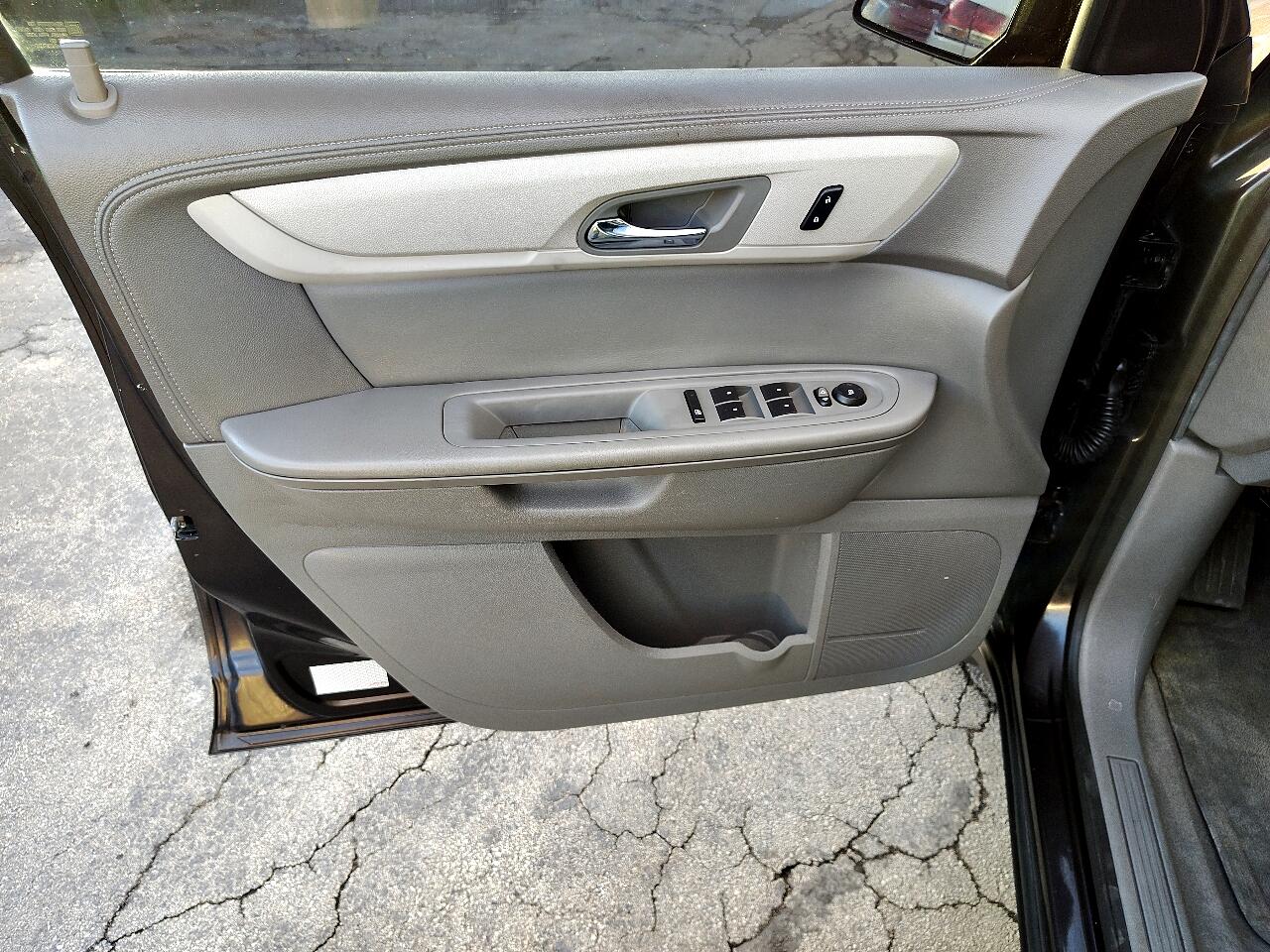 Chevrolet Traverse LS 2016