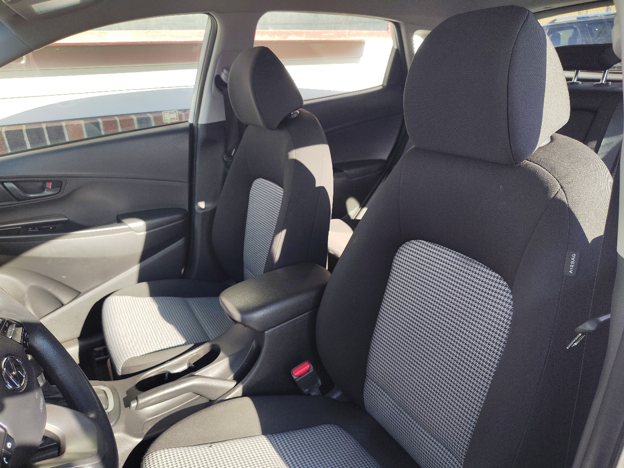 Hyundai Kona SE AWD 2021