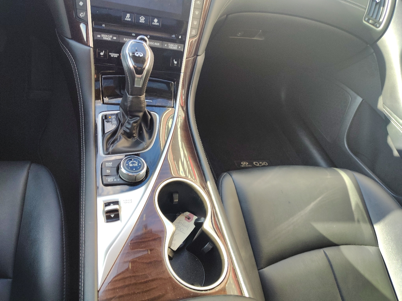 Infiniti Q50 3.0t LUXE 2018