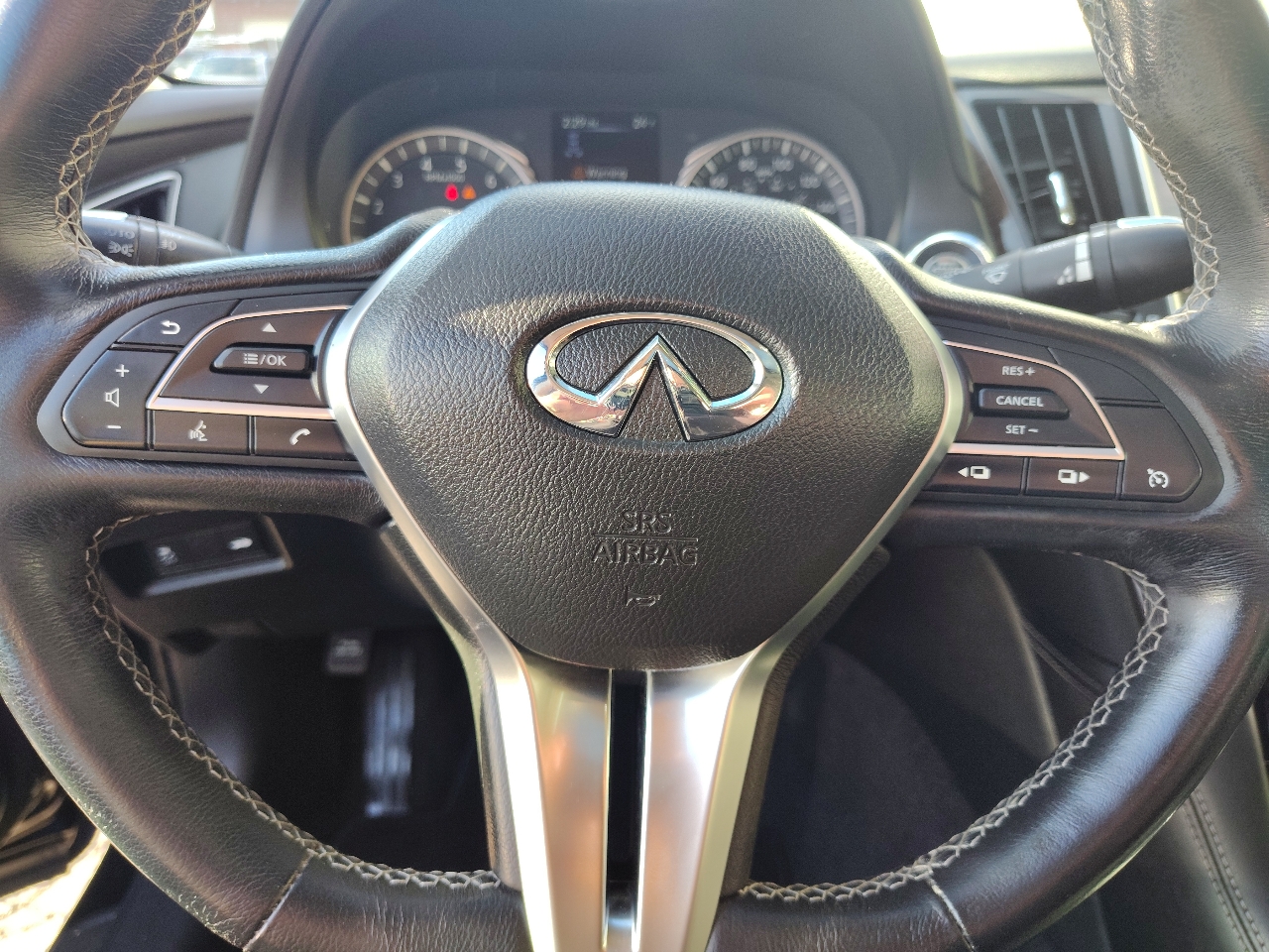 Infiniti Q50 3.0t LUXE 2018