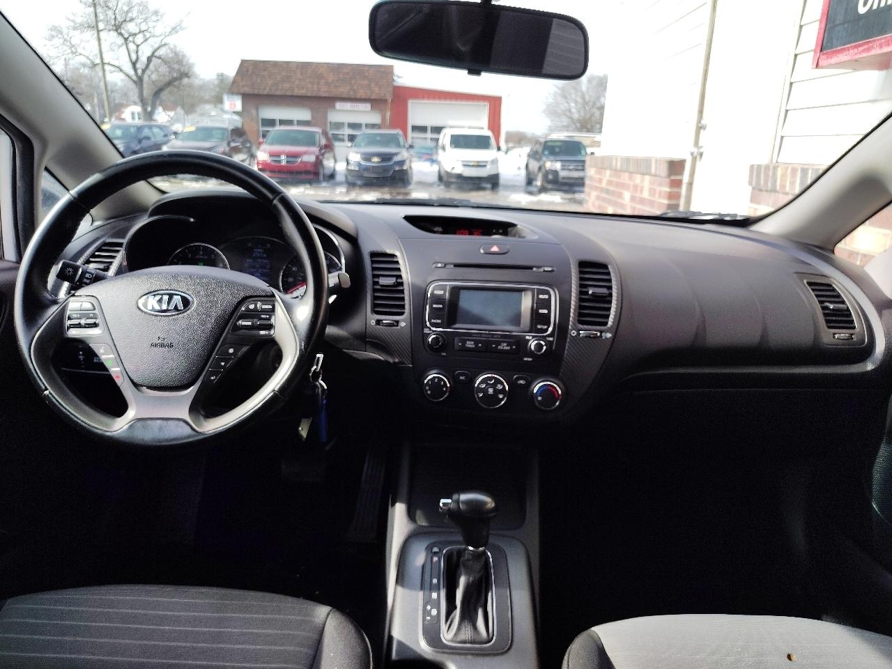 Kia Forte 5-Door EX 2016