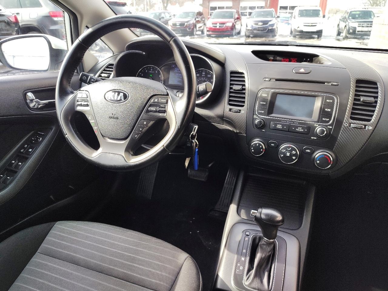 Kia Forte 5-Door EX 2016