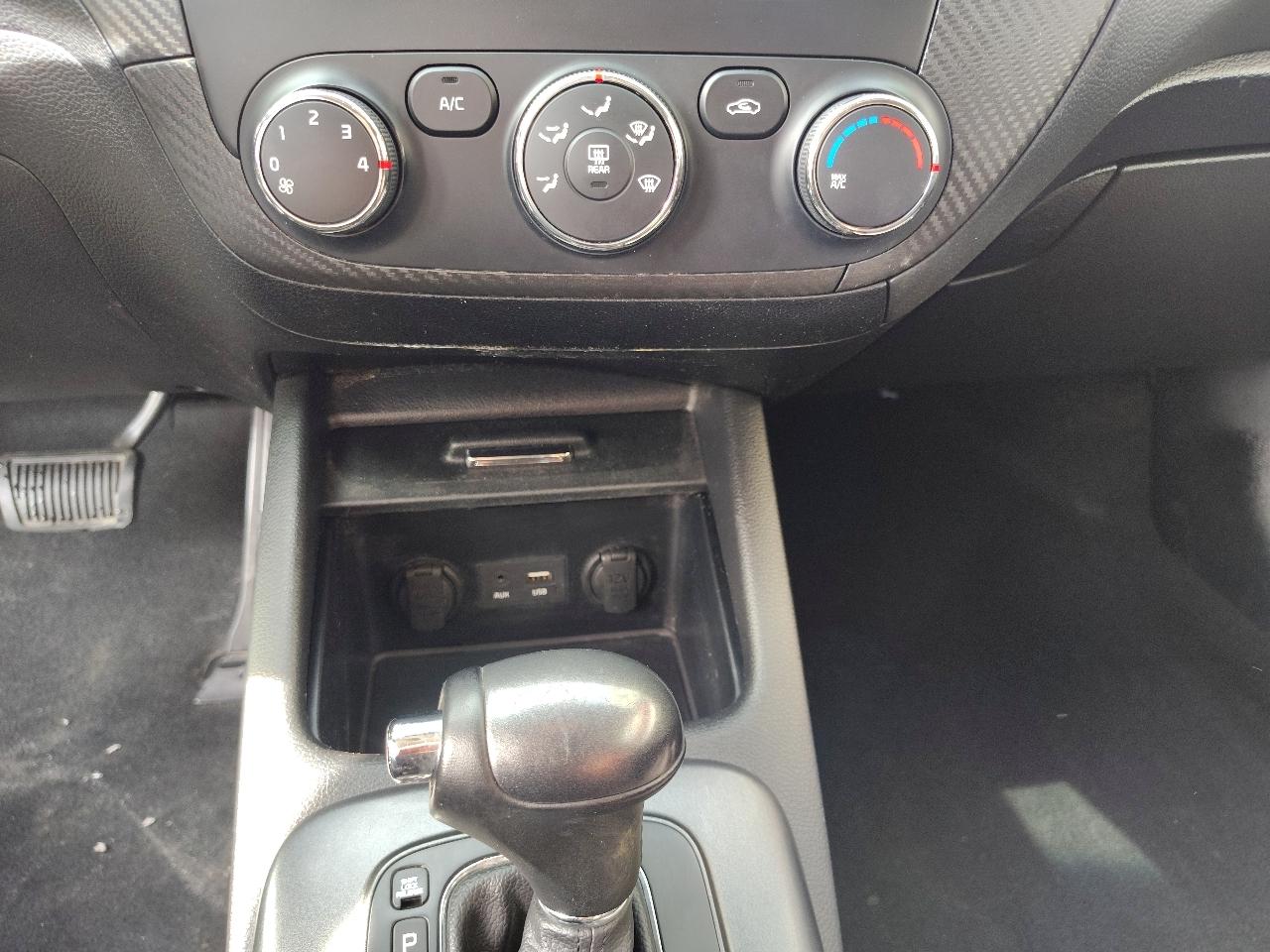 Kia Forte 5-Door EX 2016