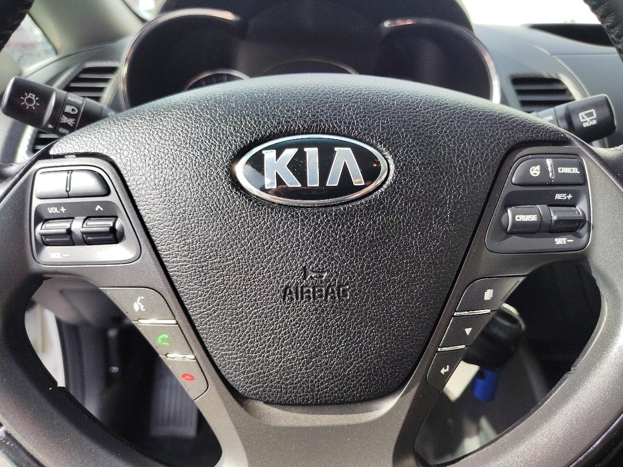 Kia Forte 5-Door EX 2016