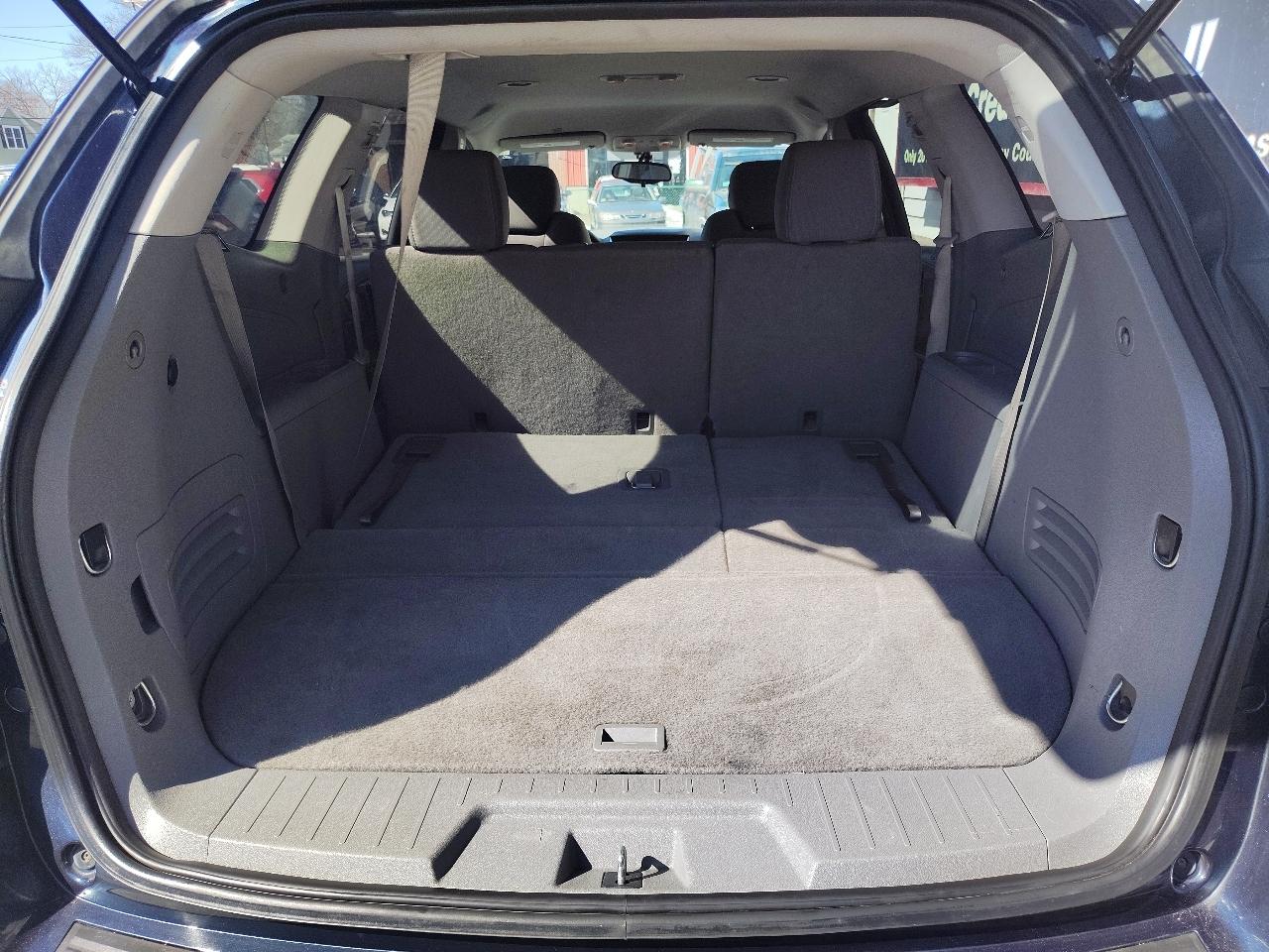 Chevrolet Traverse LS 2016