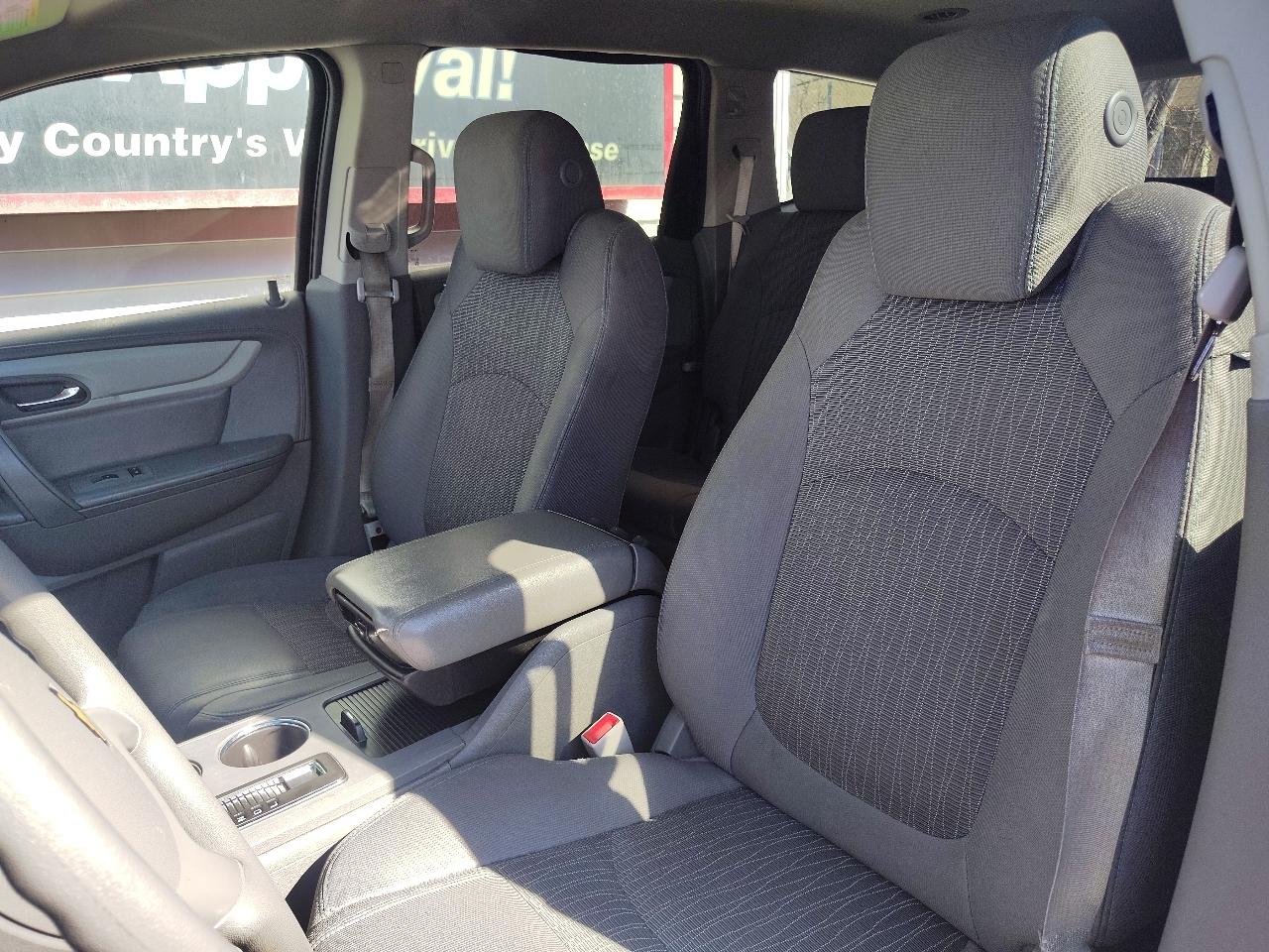 Chevrolet Traverse LS 2016