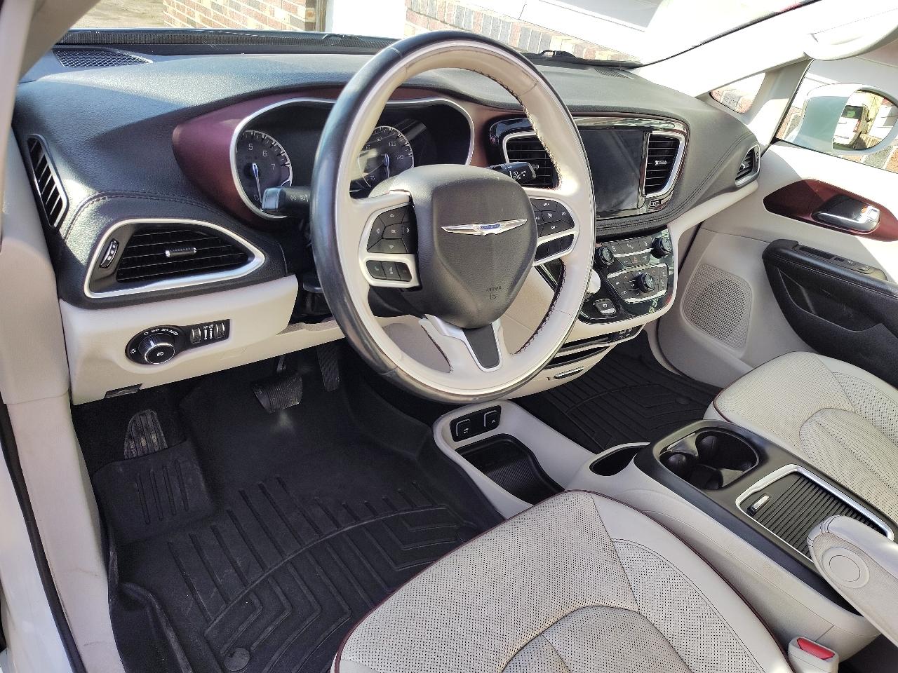 Chrysler Pacifica Limited 2020