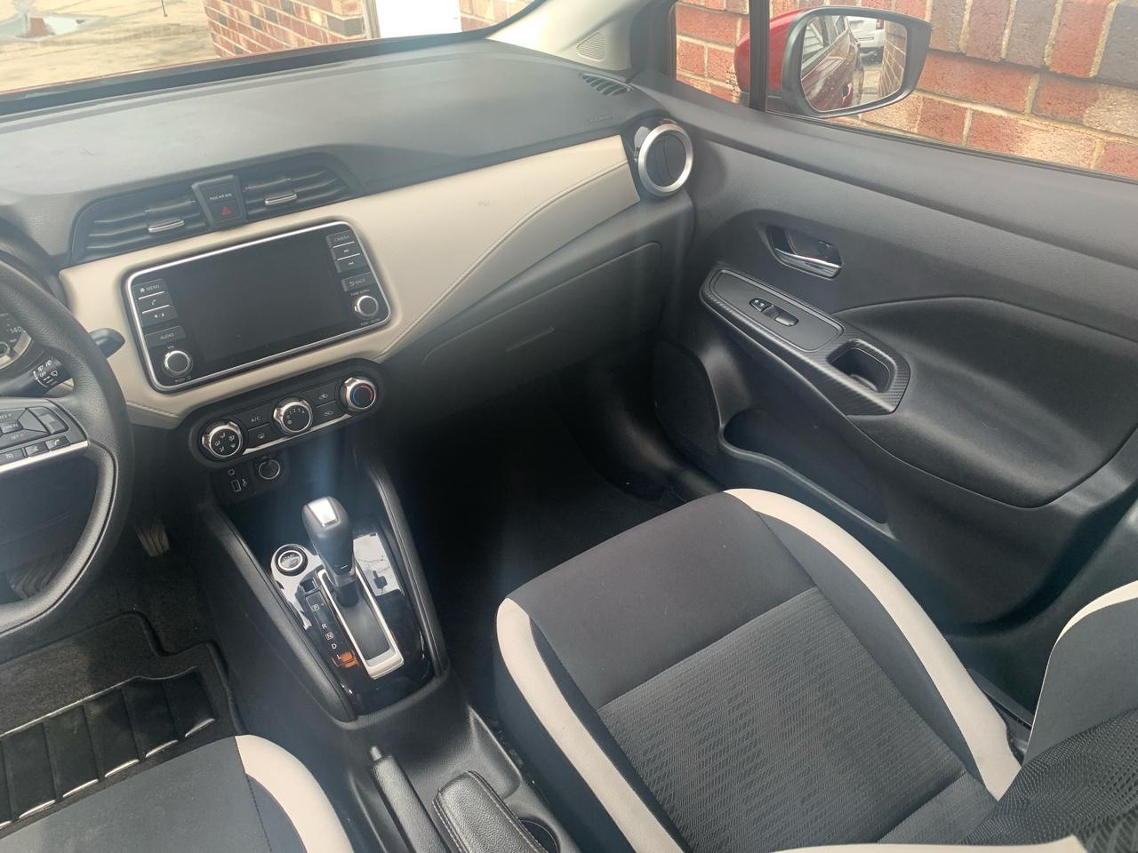 Nissan Versa SV 2021