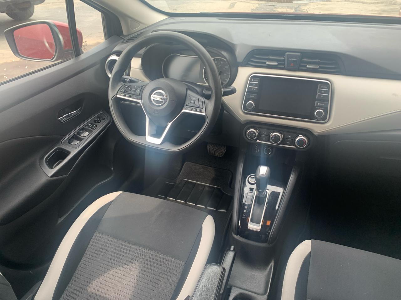 Nissan Versa SV 2021