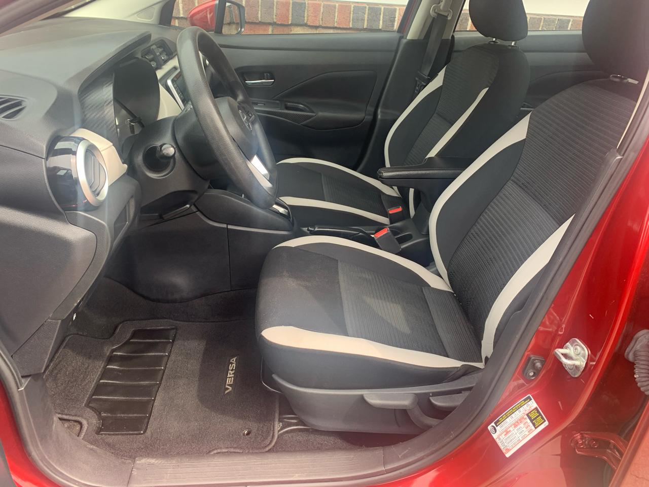 Nissan Versa SV 2021