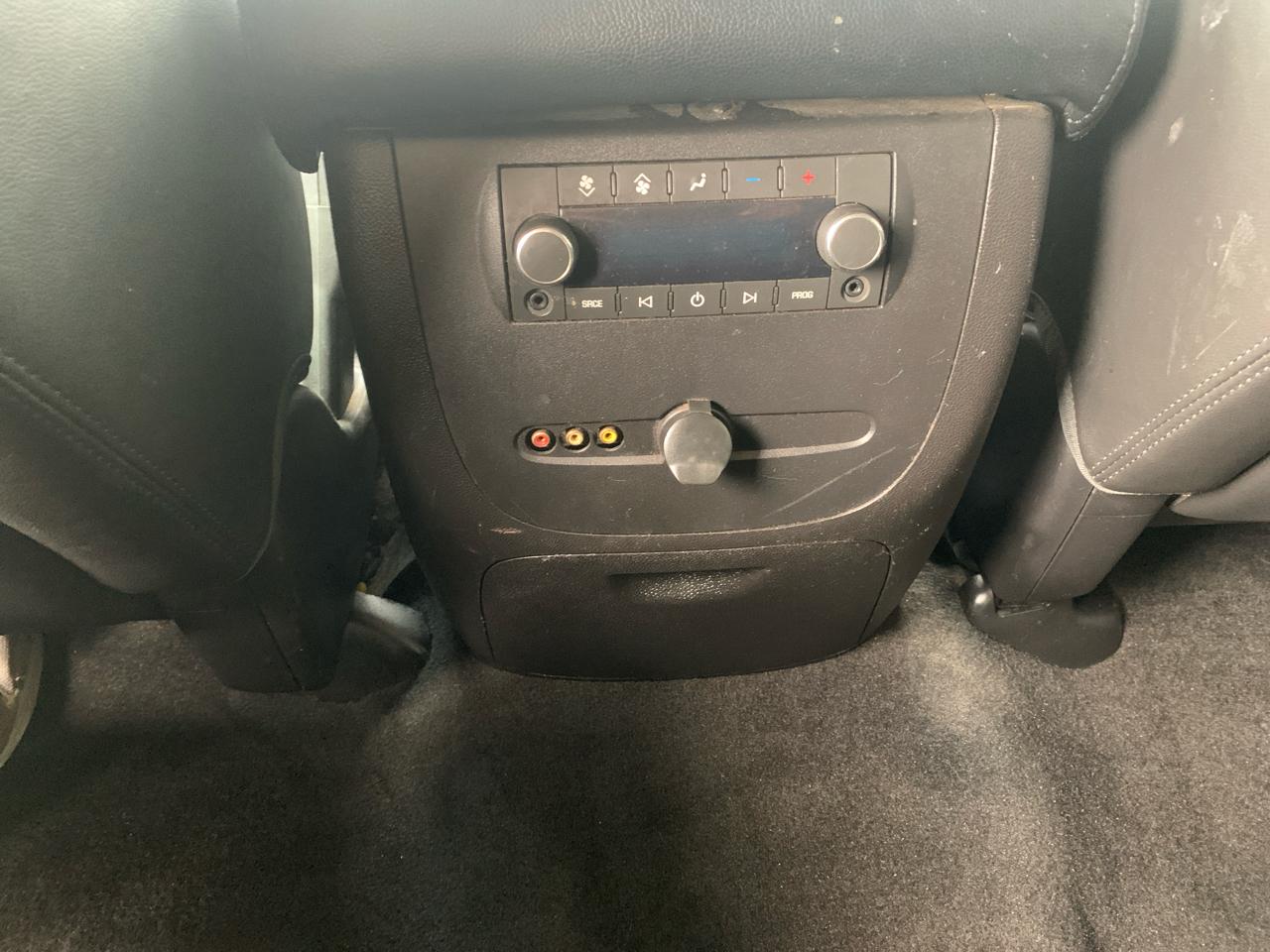 Chevrolet Tahoe  2014
