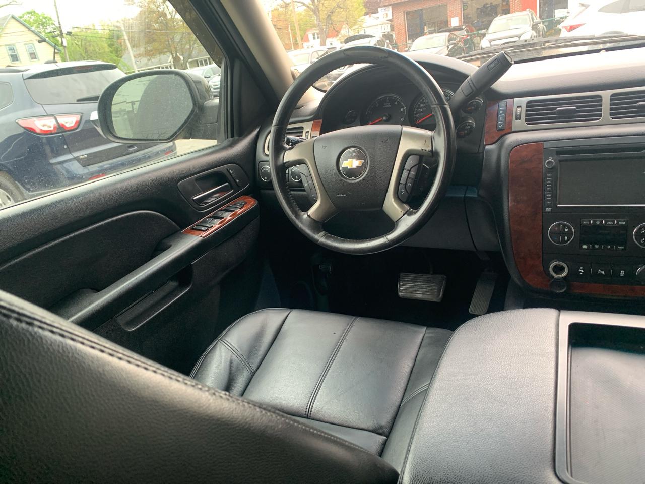 Chevrolet Tahoe  2014