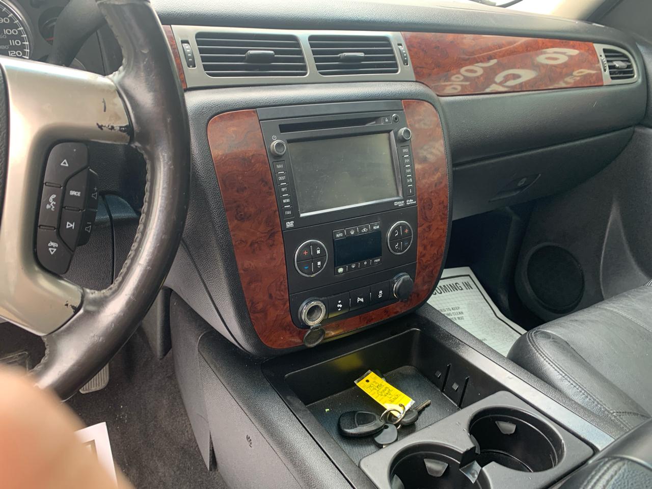 Chevrolet Tahoe  2014