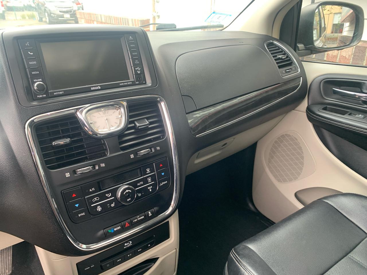 Chrysler Town & Country  2016